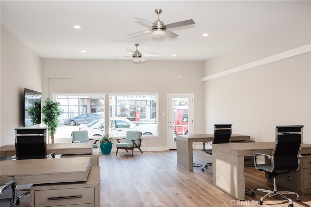323 Culver Boulevard