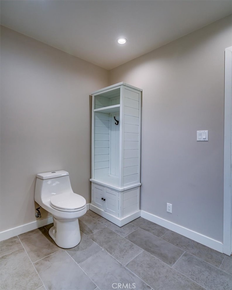 323 Culver Boulevard