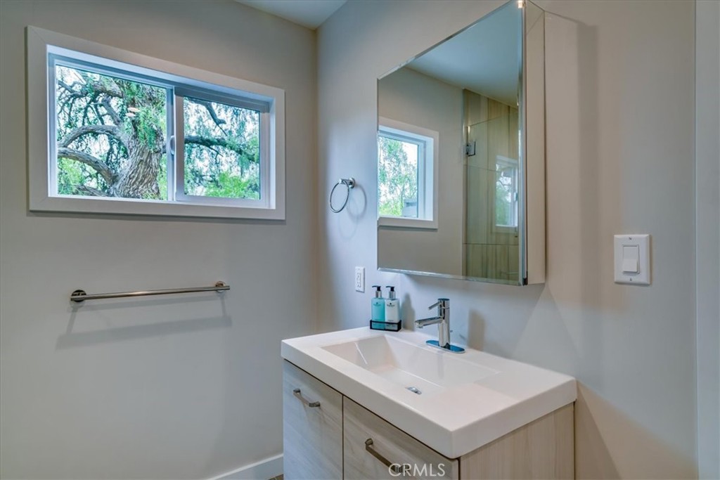 323 Culver Boulevard