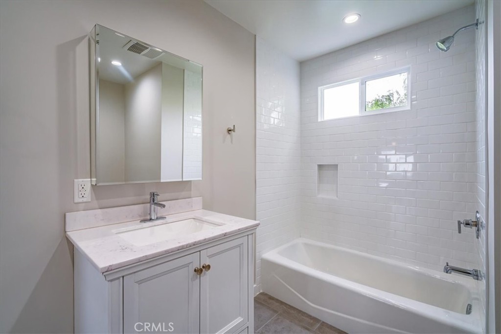 323 Culver Boulevard