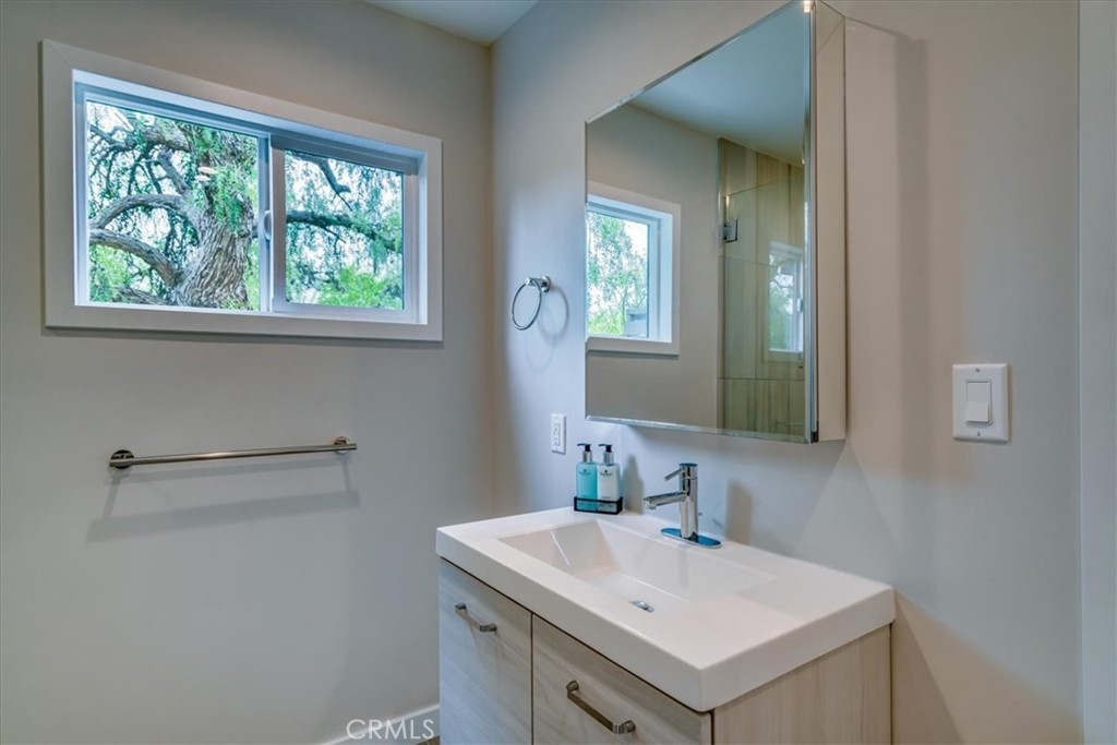 323 Culver Boulevard