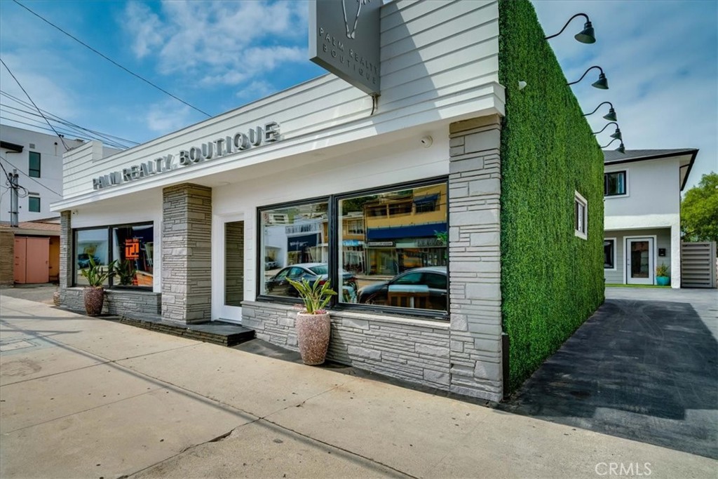 323 Culver Boulevard