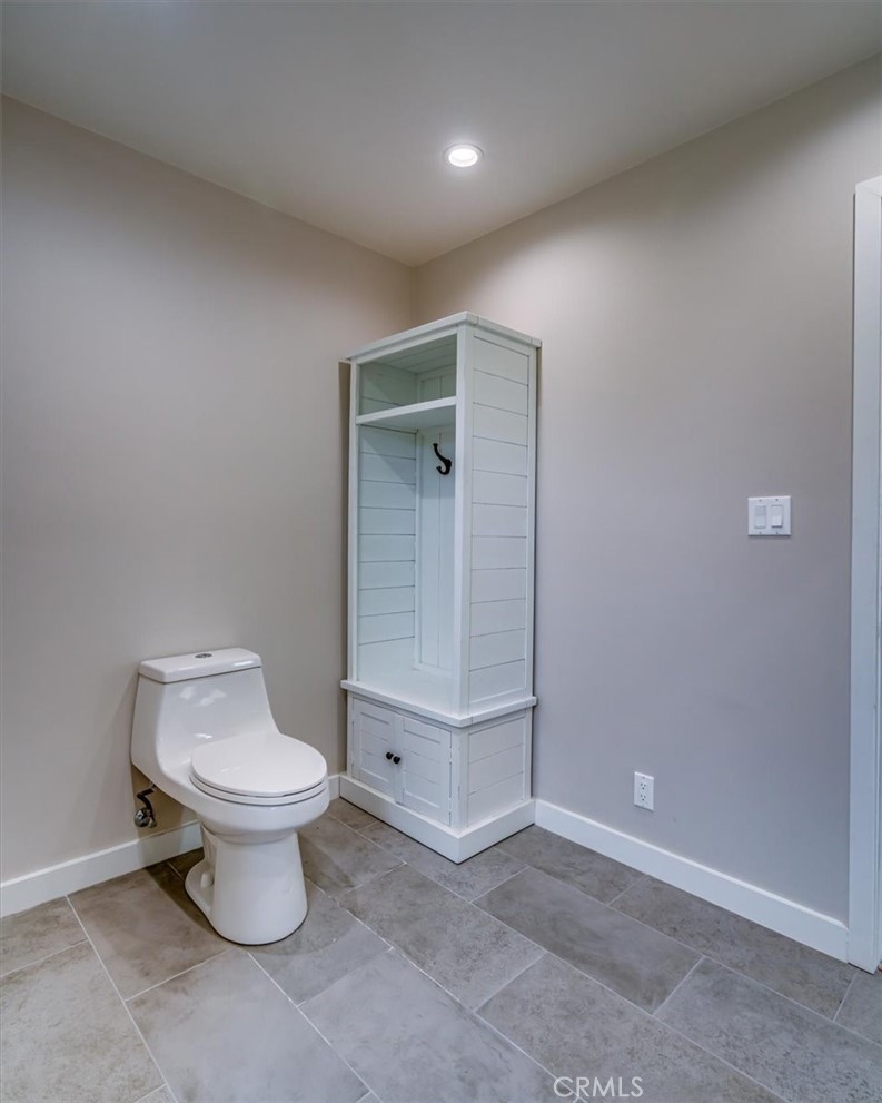 323 Culver Boulevard