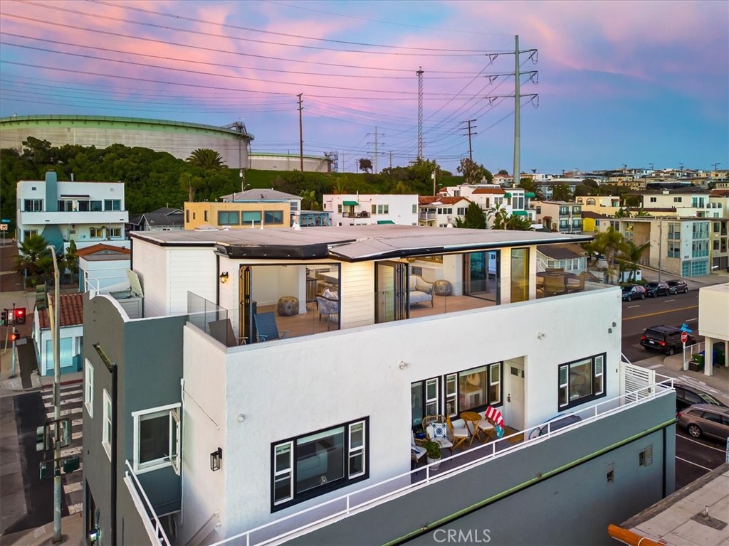 3921 Highland Avenue