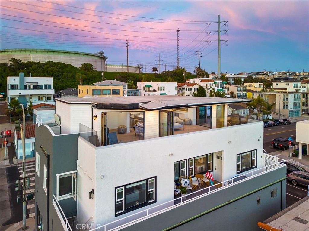 3921 Highland Avenue