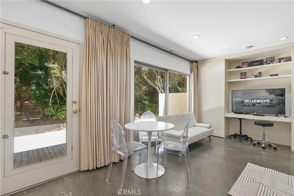 8787 Shoreham Drive B4