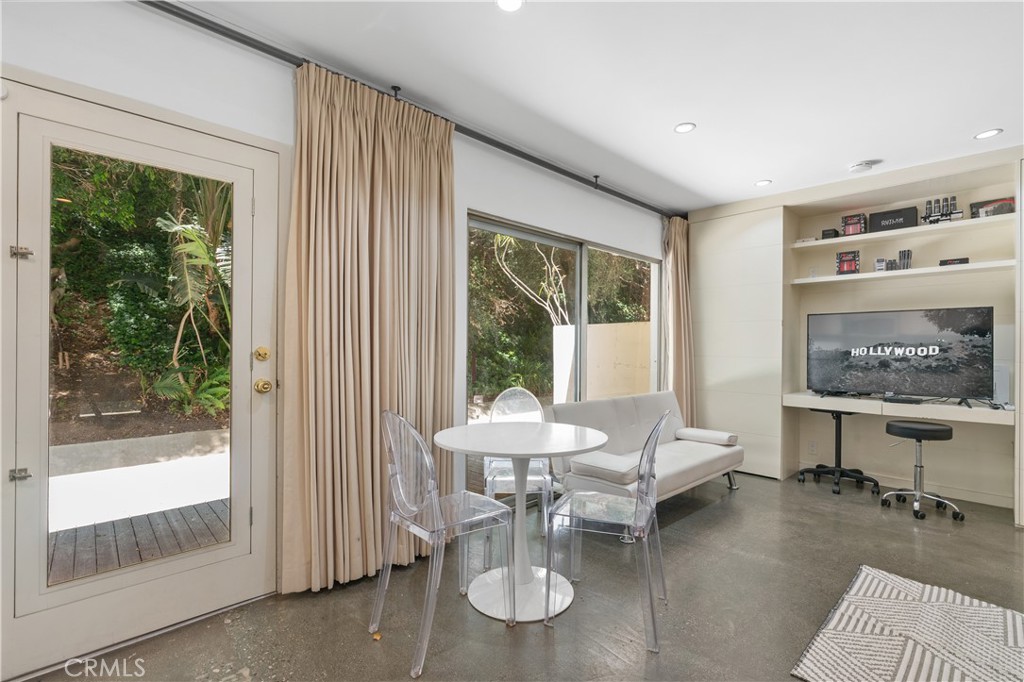 8787 Shoreham Drive B4