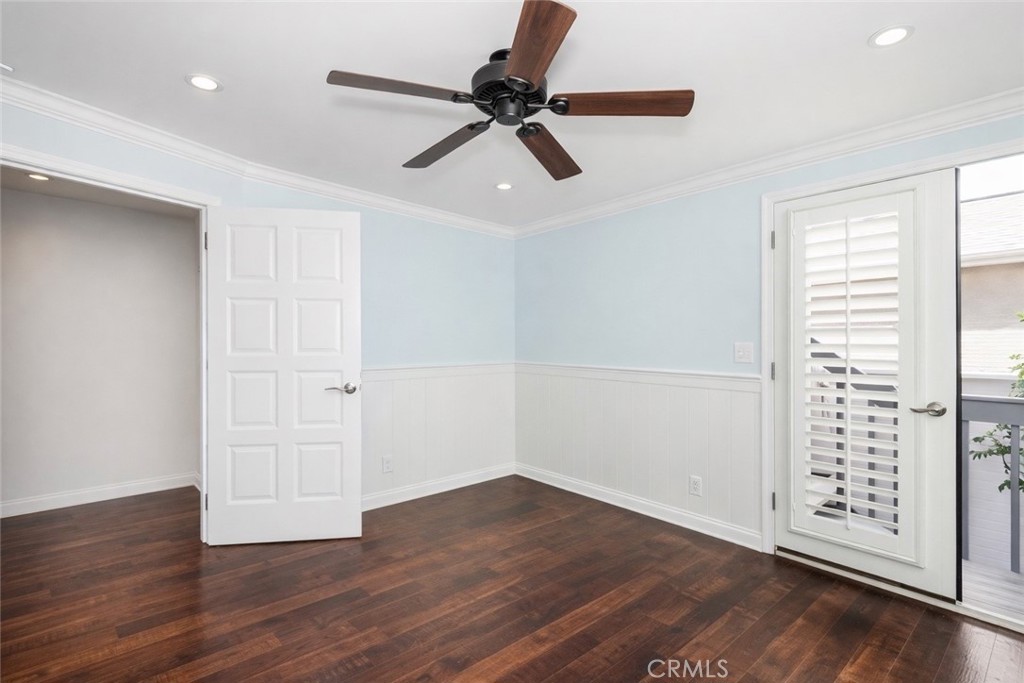 653 Manhattan Beach Boulevard M