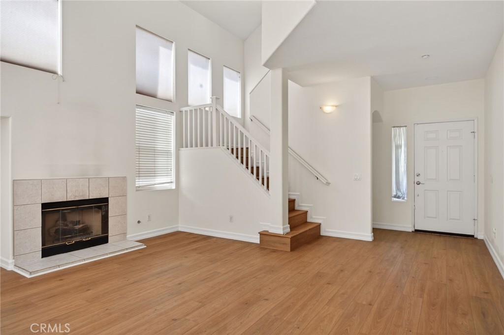 1050 Avenida Classica