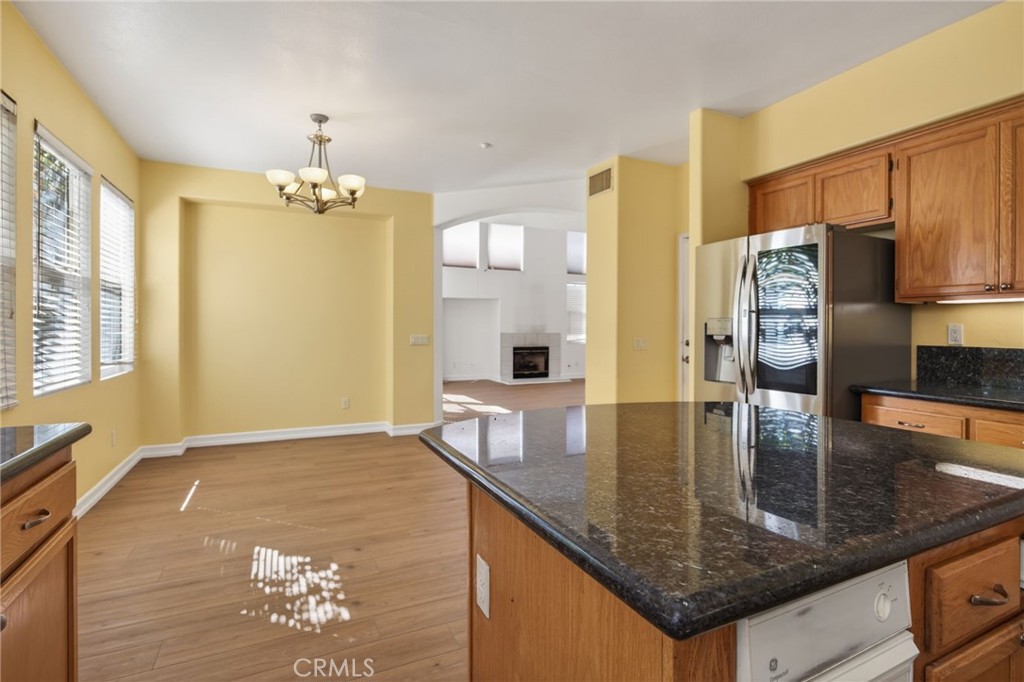 1050 Avenida Classica