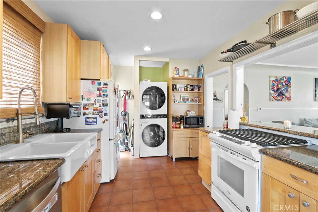 418 Miramar Drive