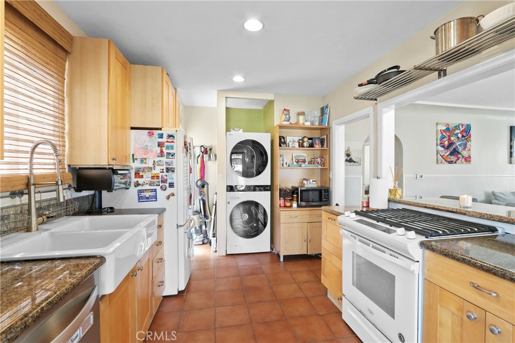 418 Miramar Drive