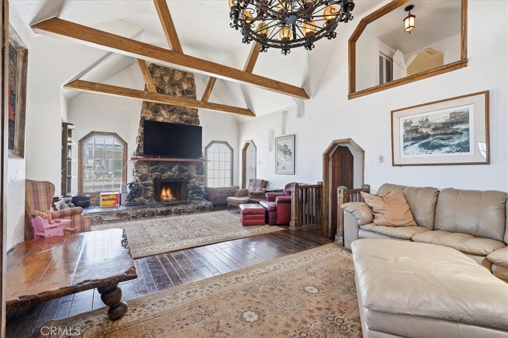 4308 Crest Drive