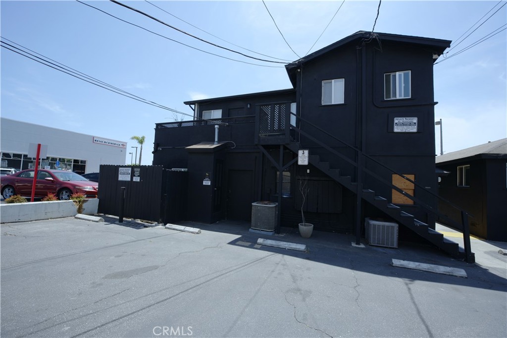 1214 Highland