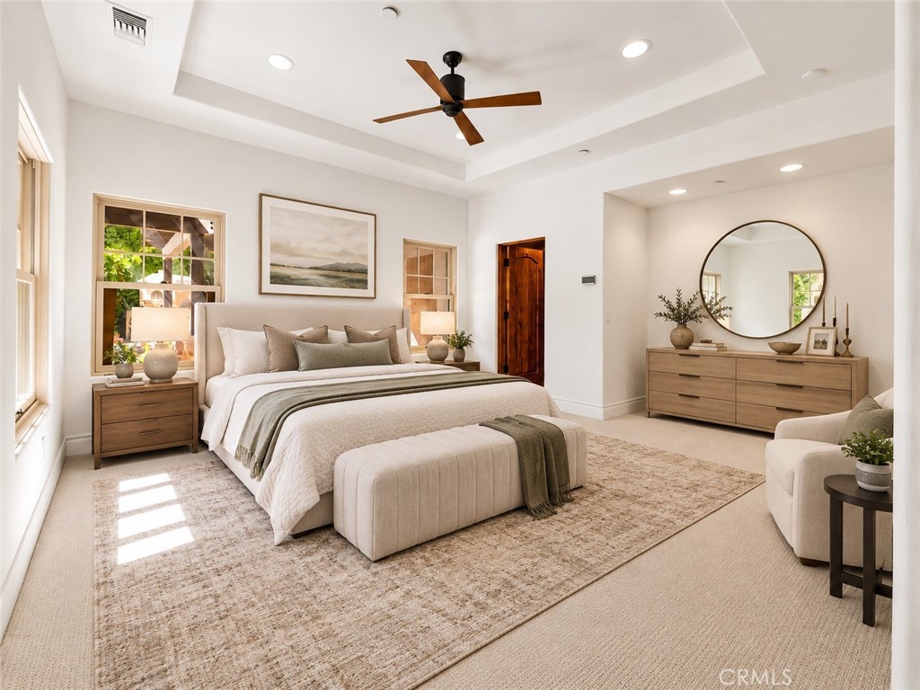 725 Dogwood W