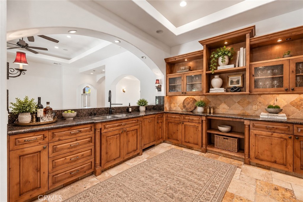 725 Dogwood W