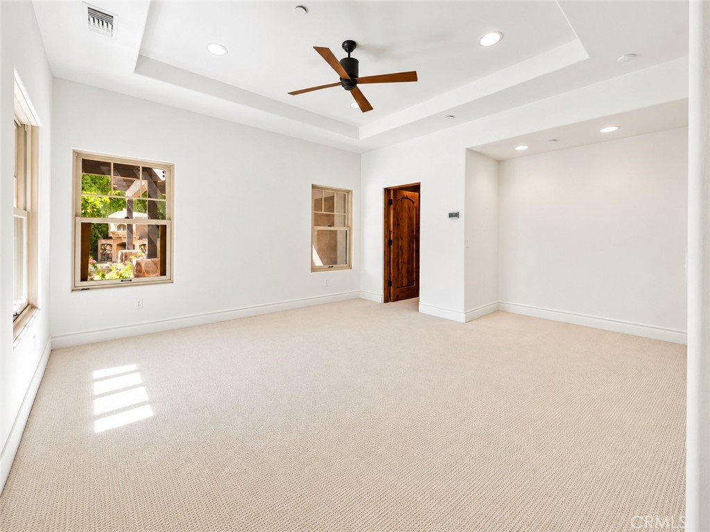 725 Dogwood W
