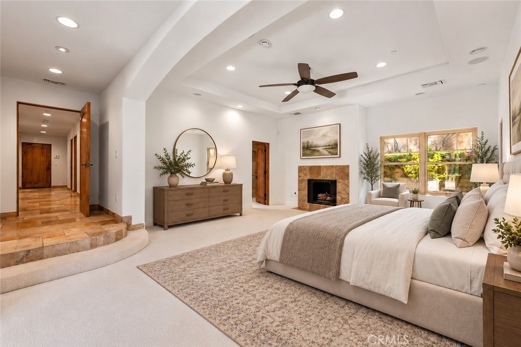 725 Dogwood W