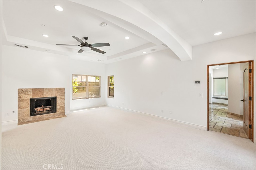 725 Dogwood W