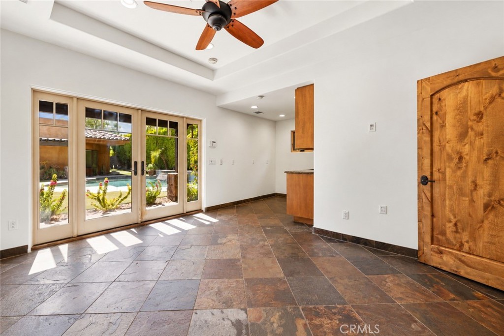 725 Dogwood W
