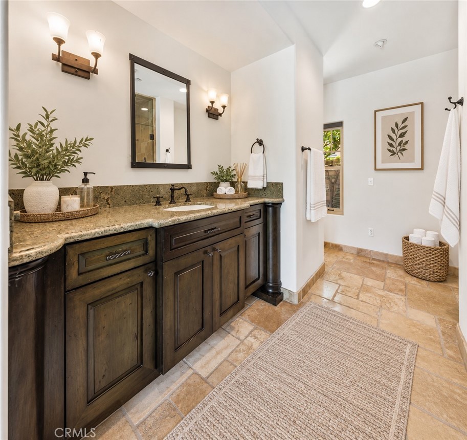 725 Dogwood W