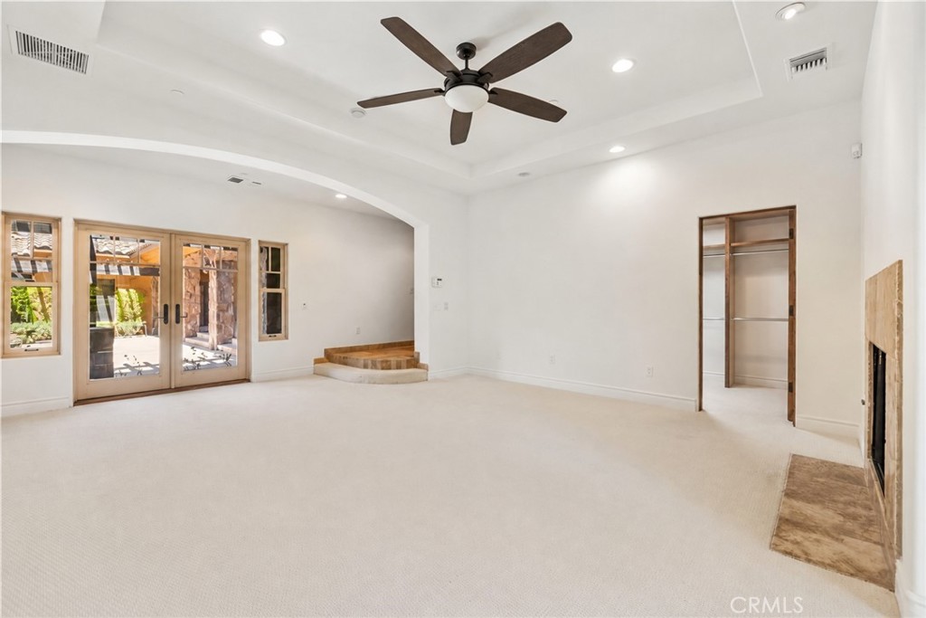 725 Dogwood W