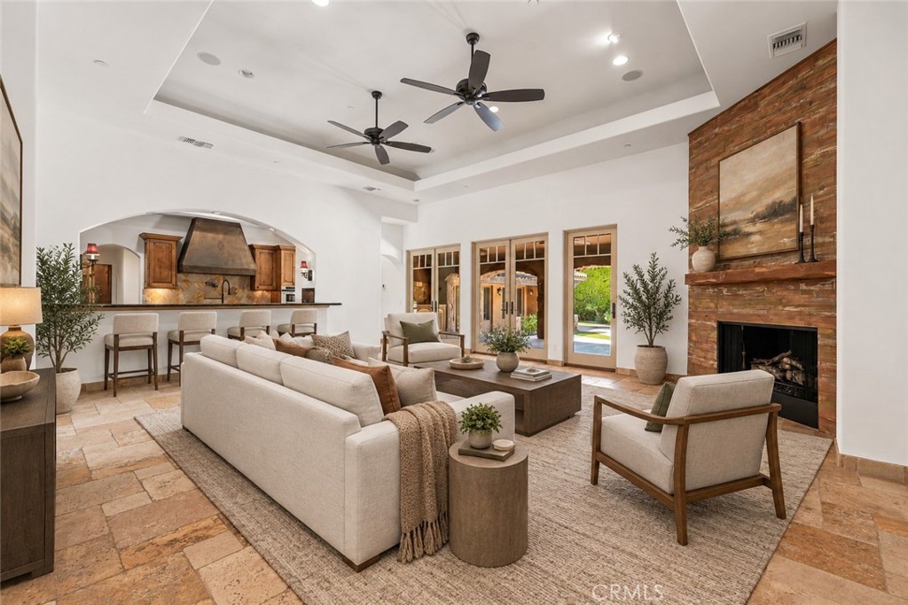 725 Dogwood W
