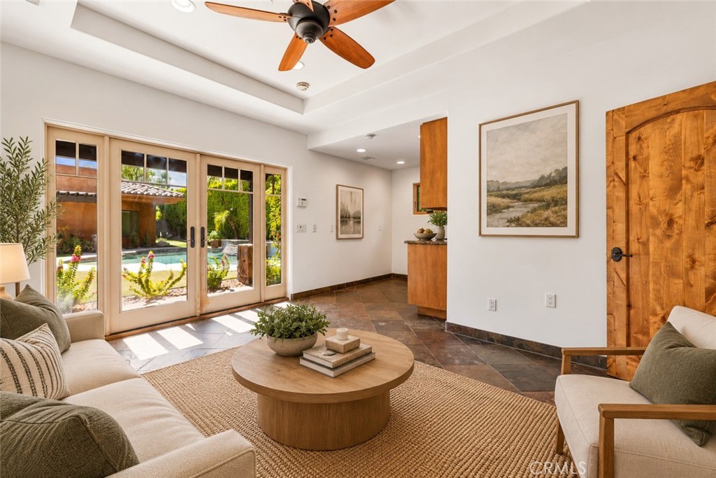725 Dogwood W