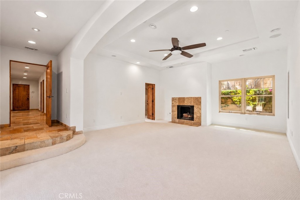 725 Dogwood W