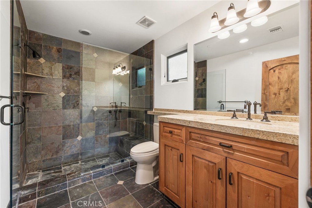 725 Dogwood W