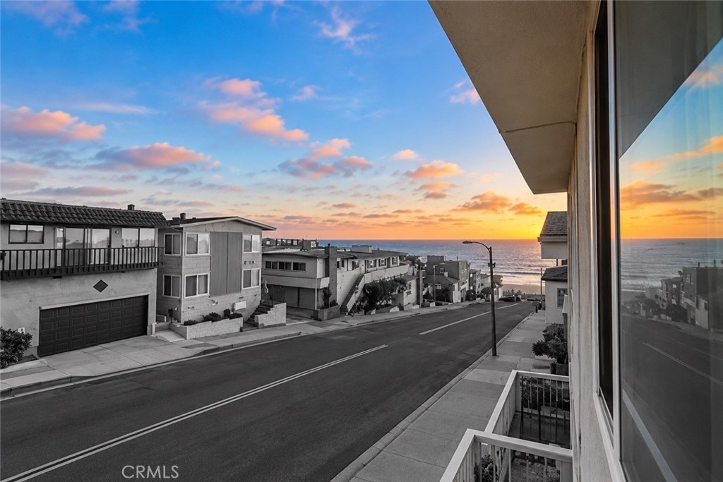 225 Rosecrans Avenue