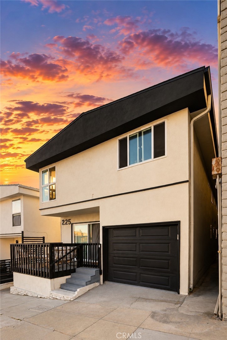 225 Rosecrans Avenue