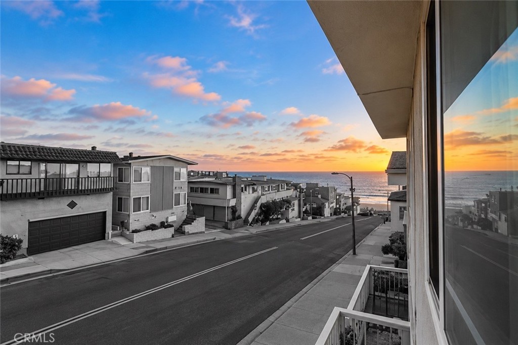 225 Rosecrans Avenue