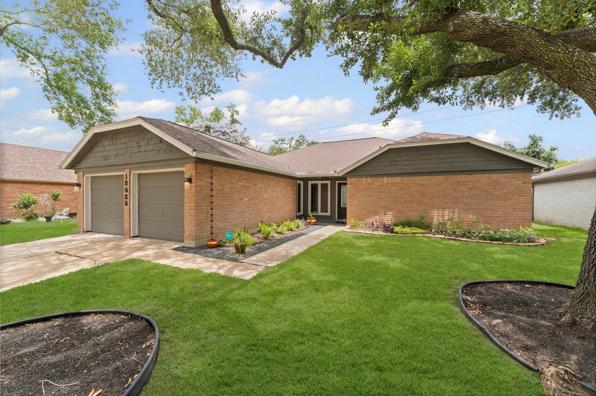15626 Fox Springs Drive