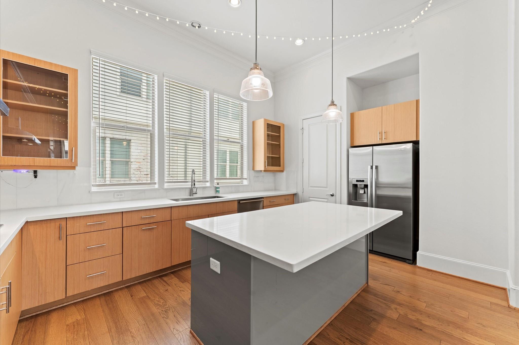 4053 Leeland Street, Houston