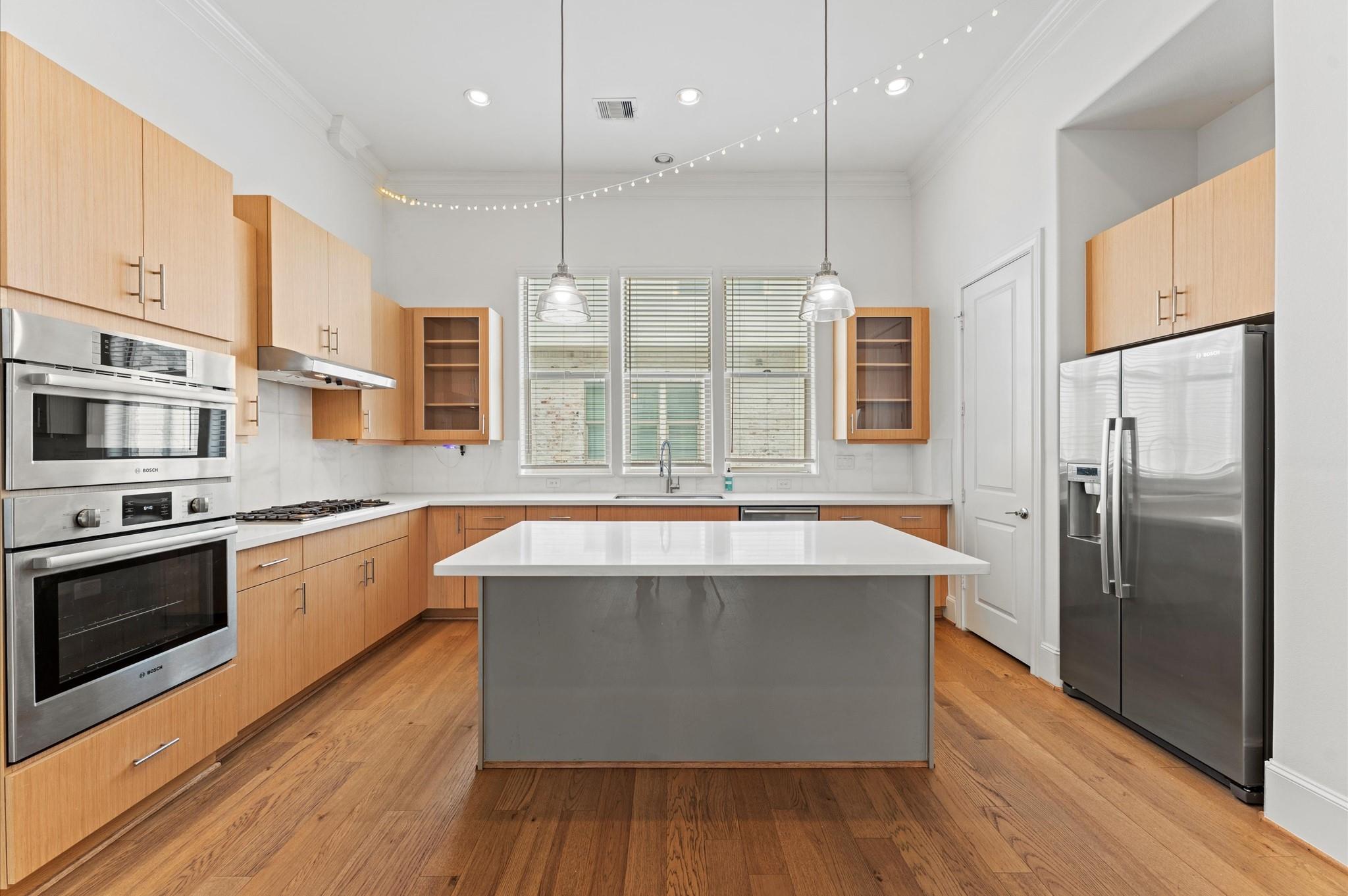 4053 Leeland Street, Houston