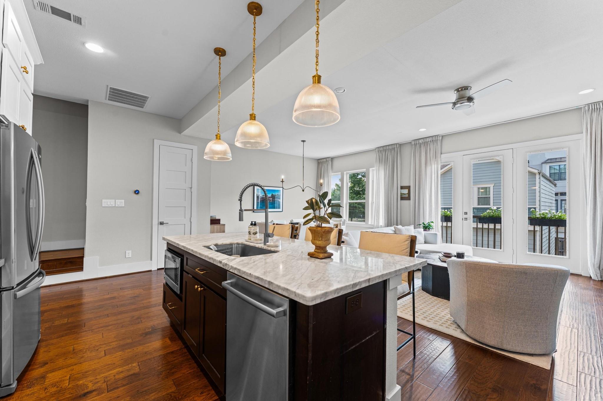 910 W 18th Street # B
