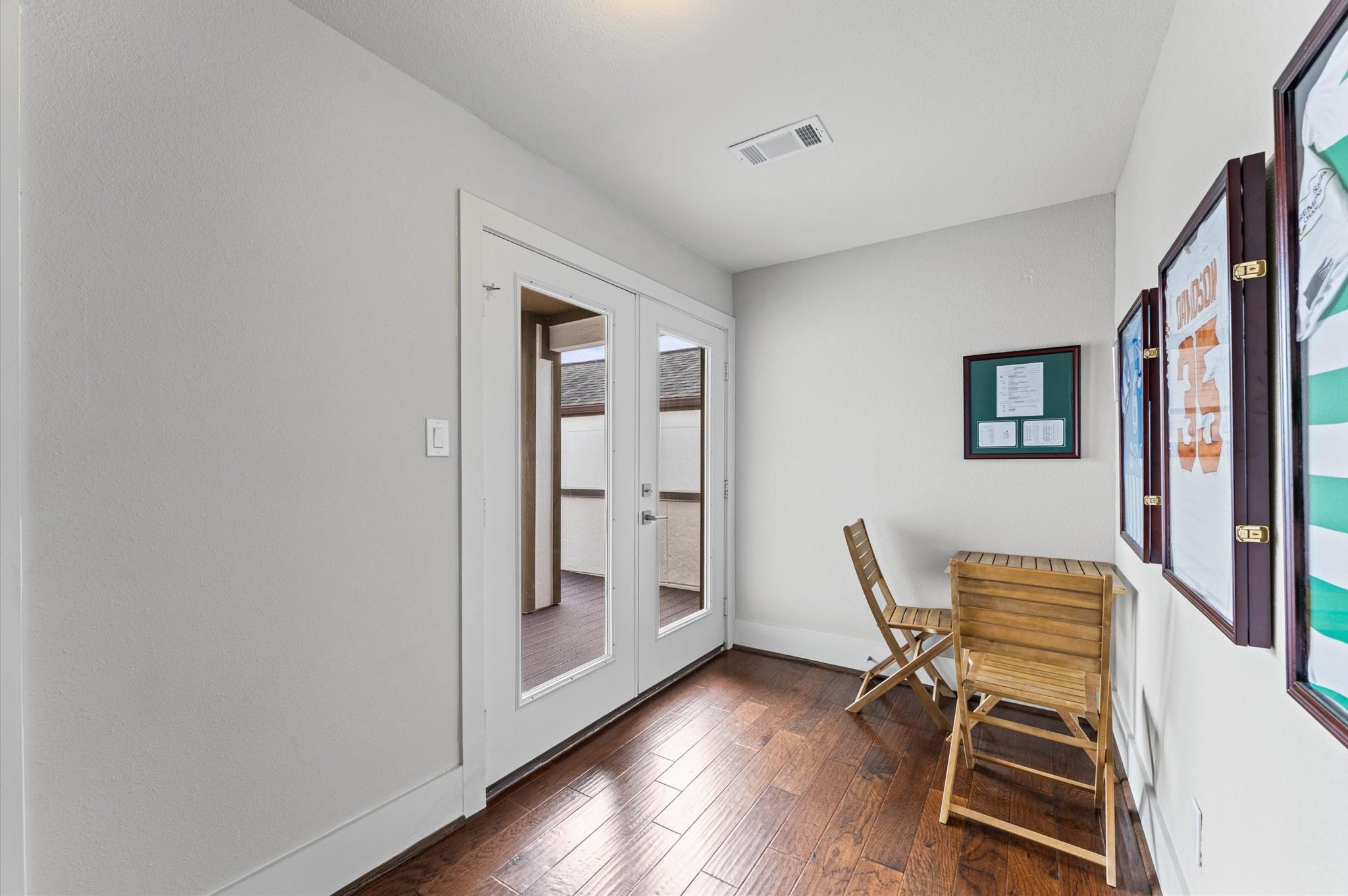 910 W 18th Street # B