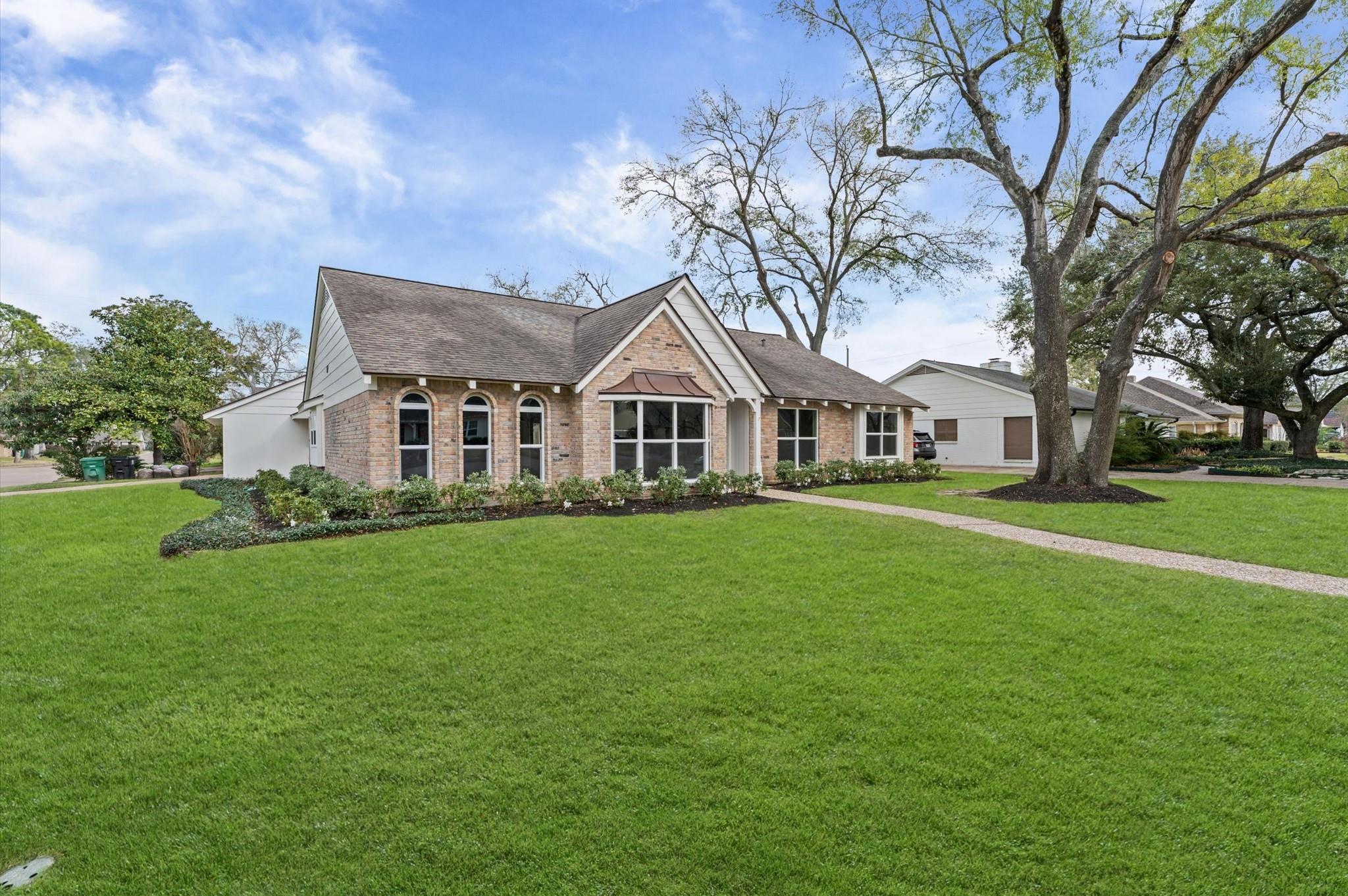 2630 Shadowdale Drive