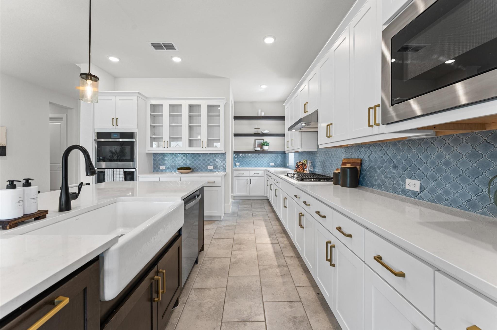 21506 Snake Herb Lane