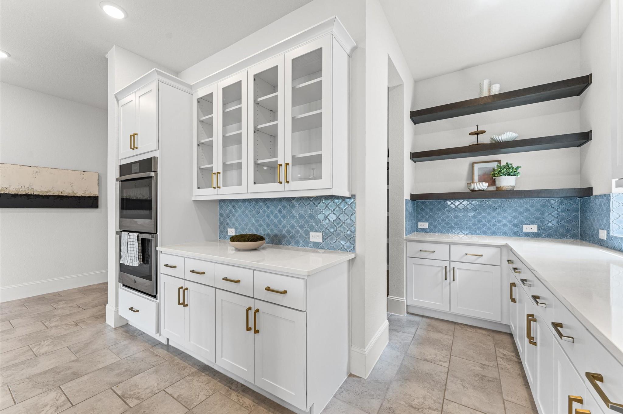 21506 Snake Herb Lane