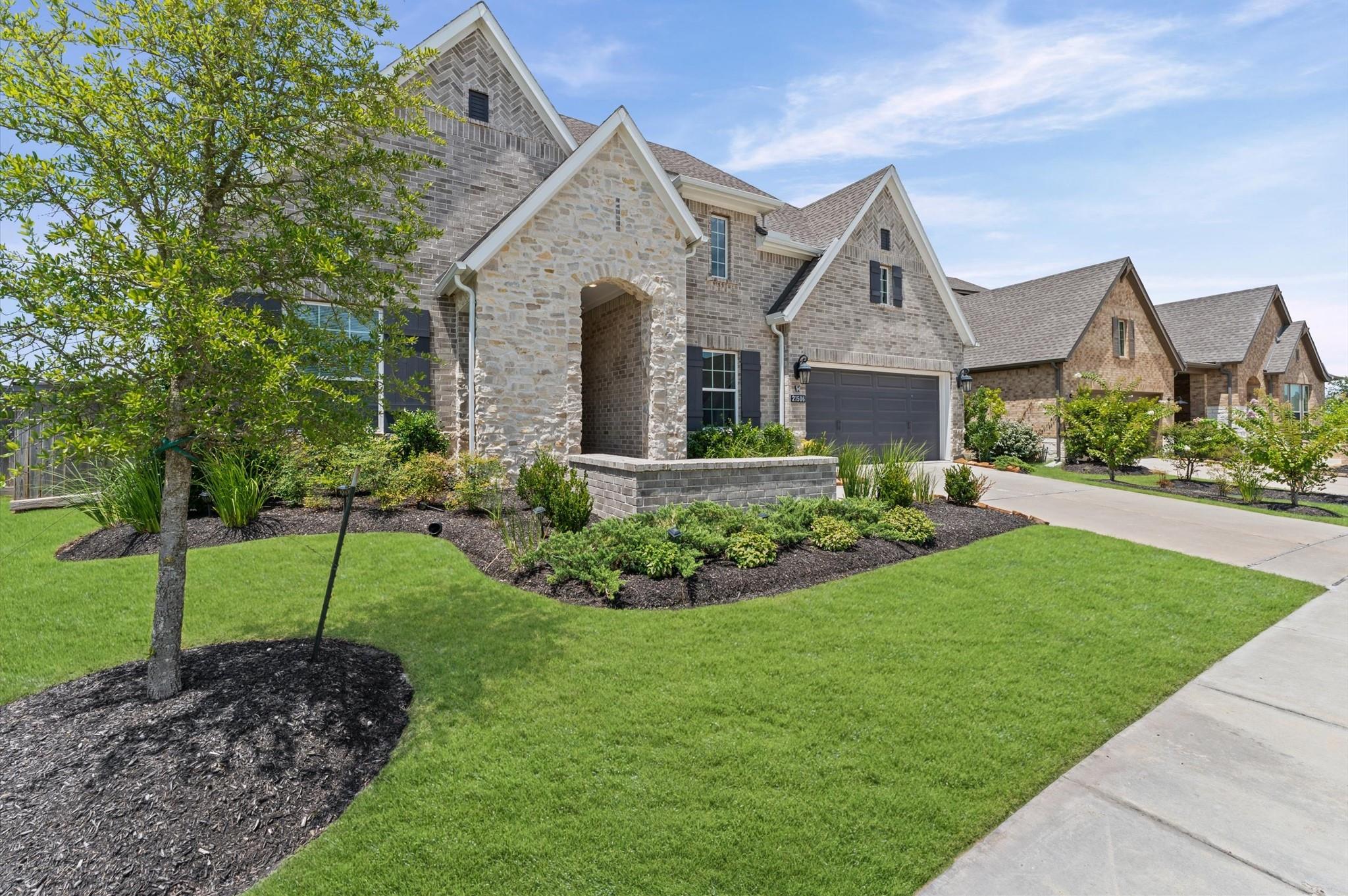 21506 Snake Herb Lane