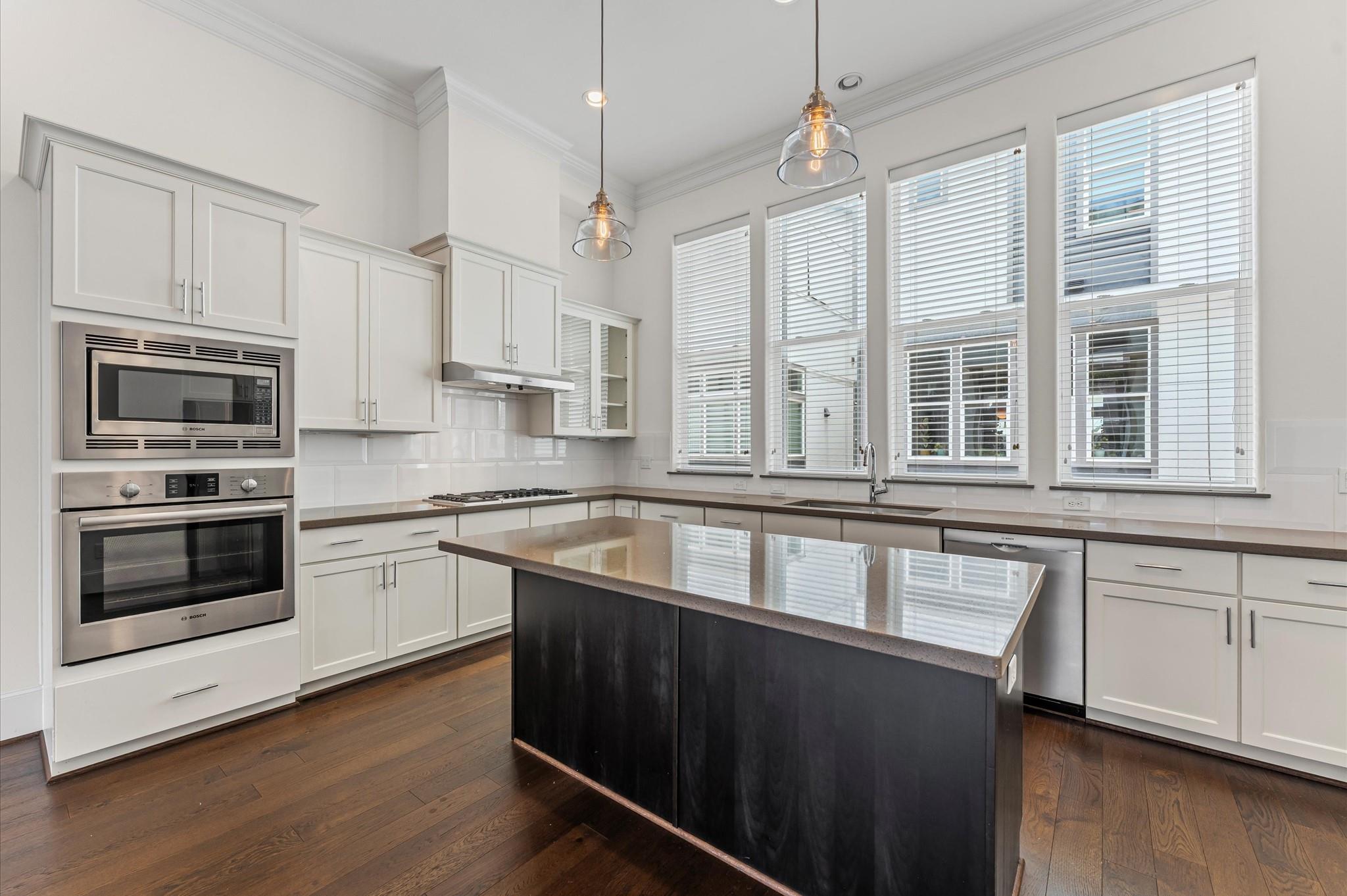 9635 Riddlewood Lane, Houston