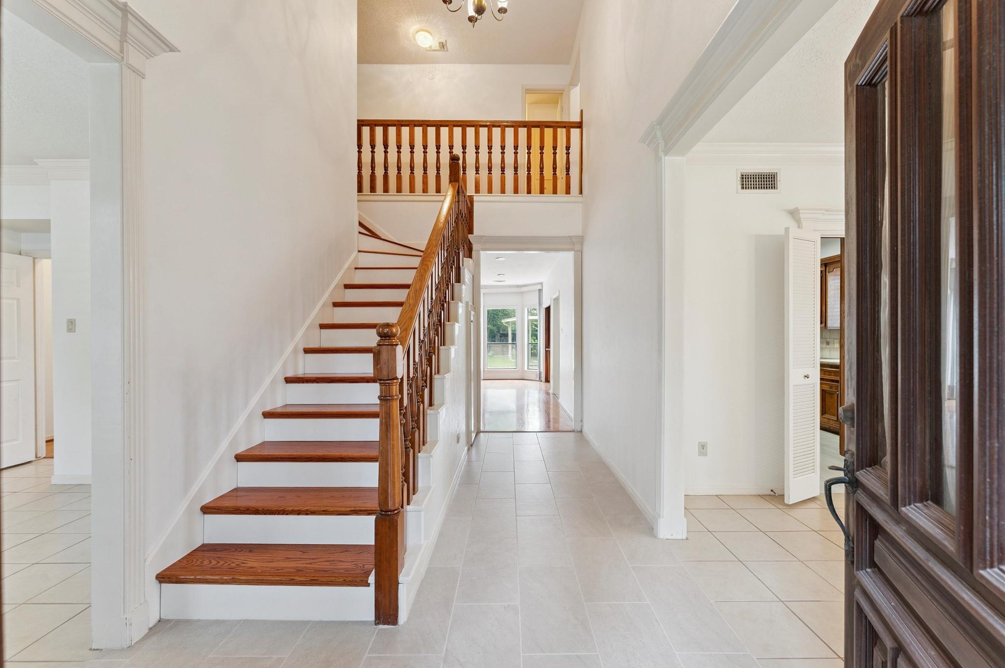 8015 Democracy Court, Spring