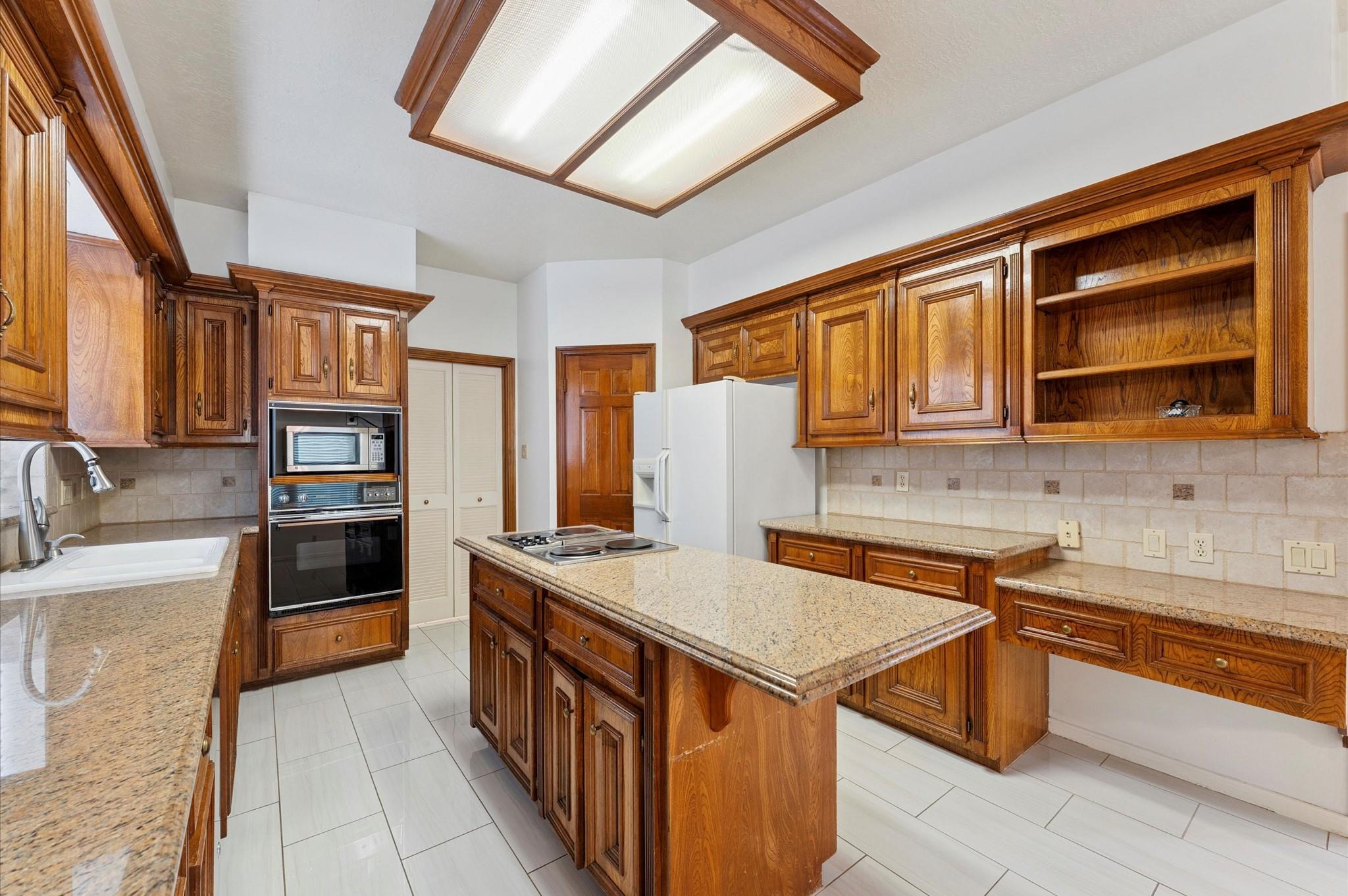 8015 Democracy Court, Spring