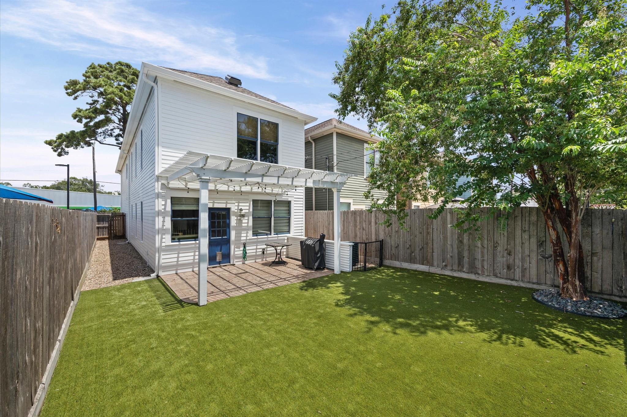 816 W 23rd Street