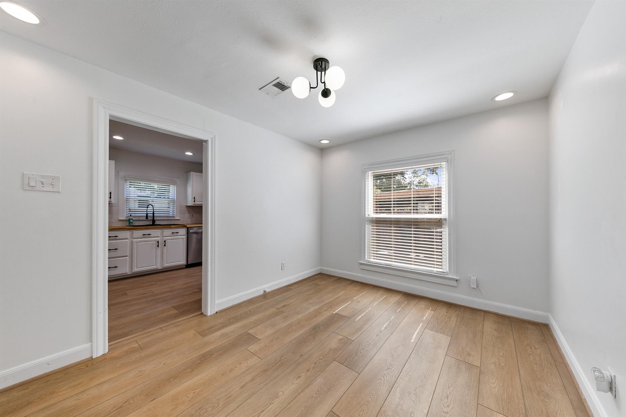 1104 W 21st Street