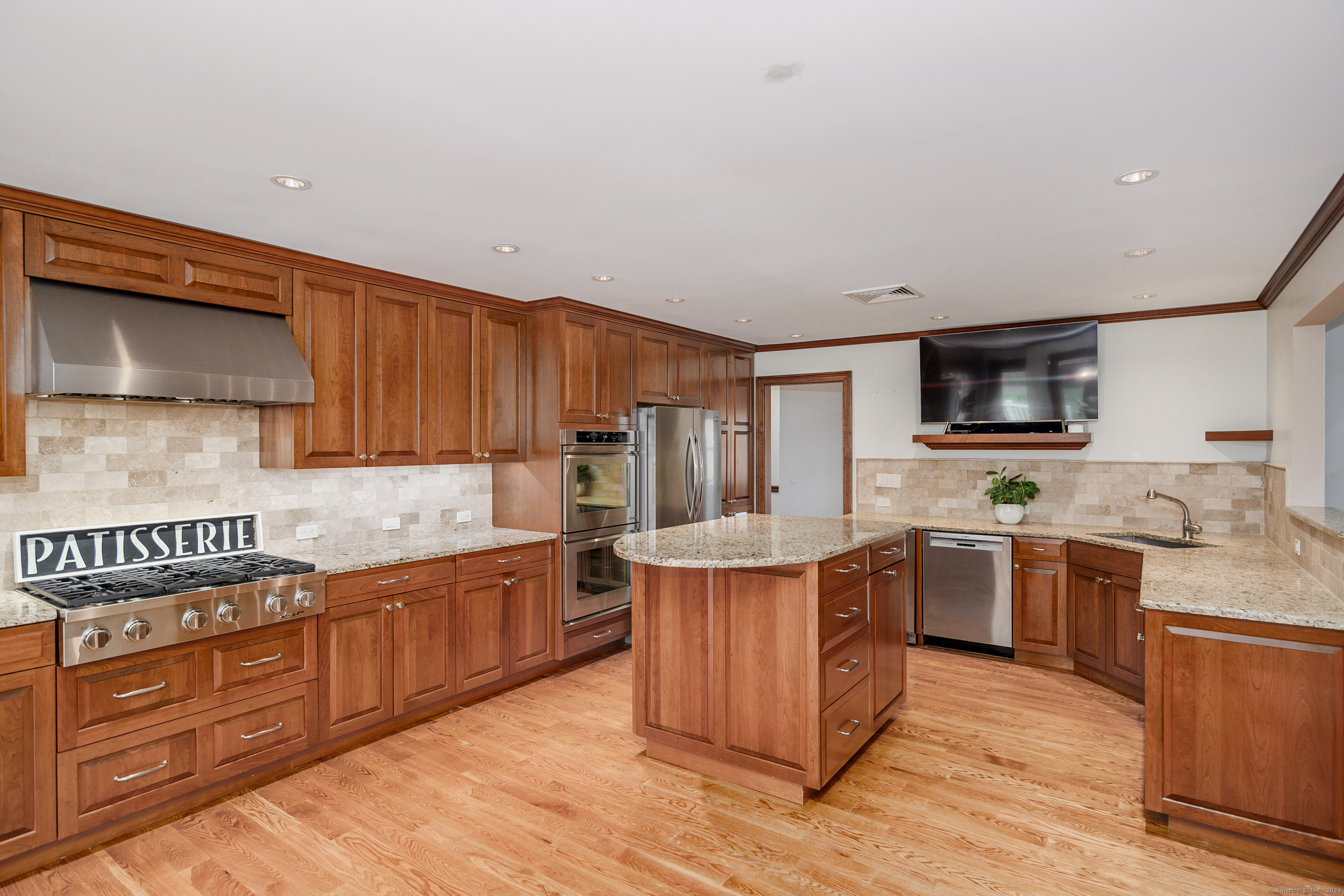 14 Rolf Drive