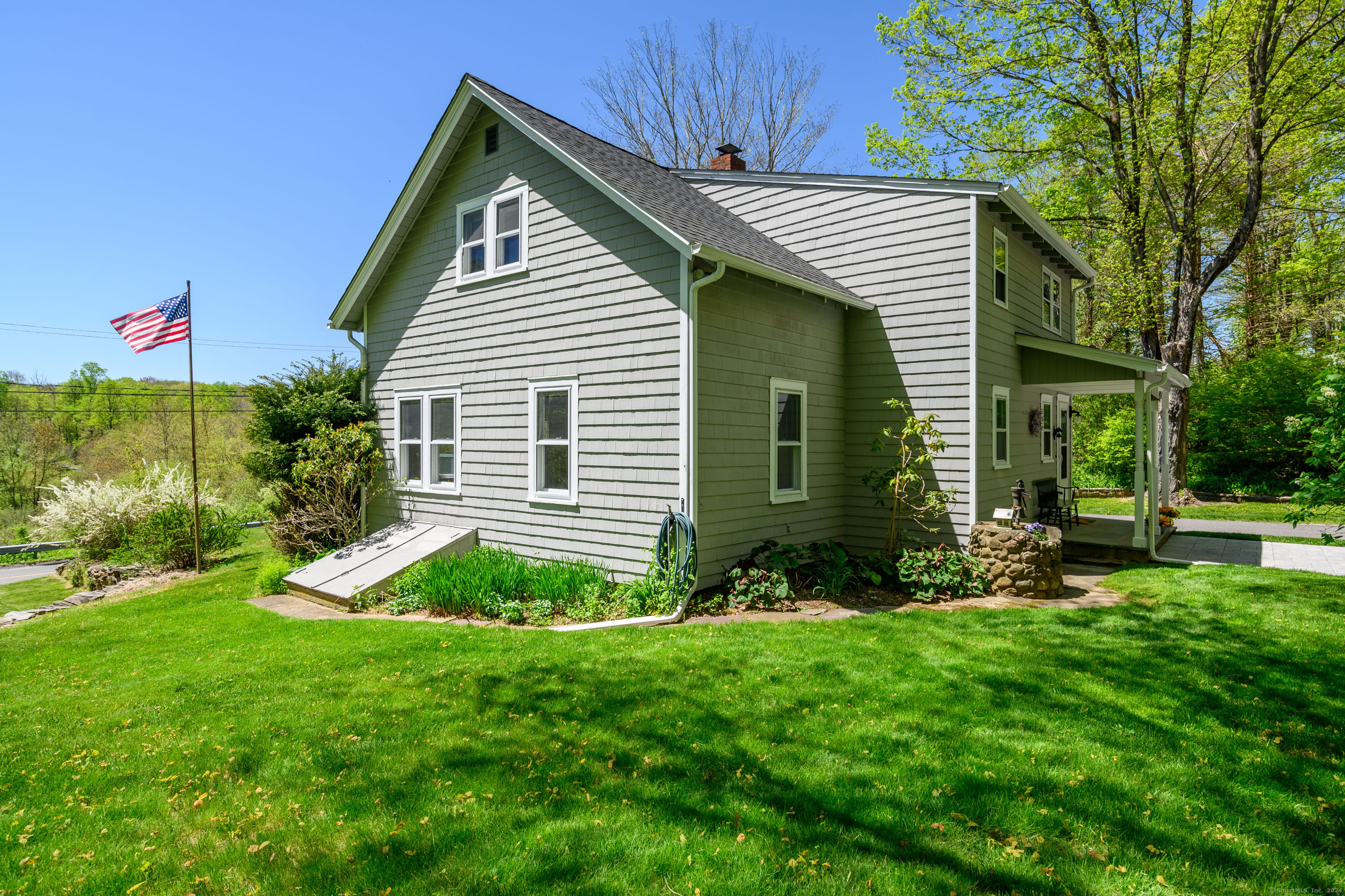 11 Flat Swamp Road