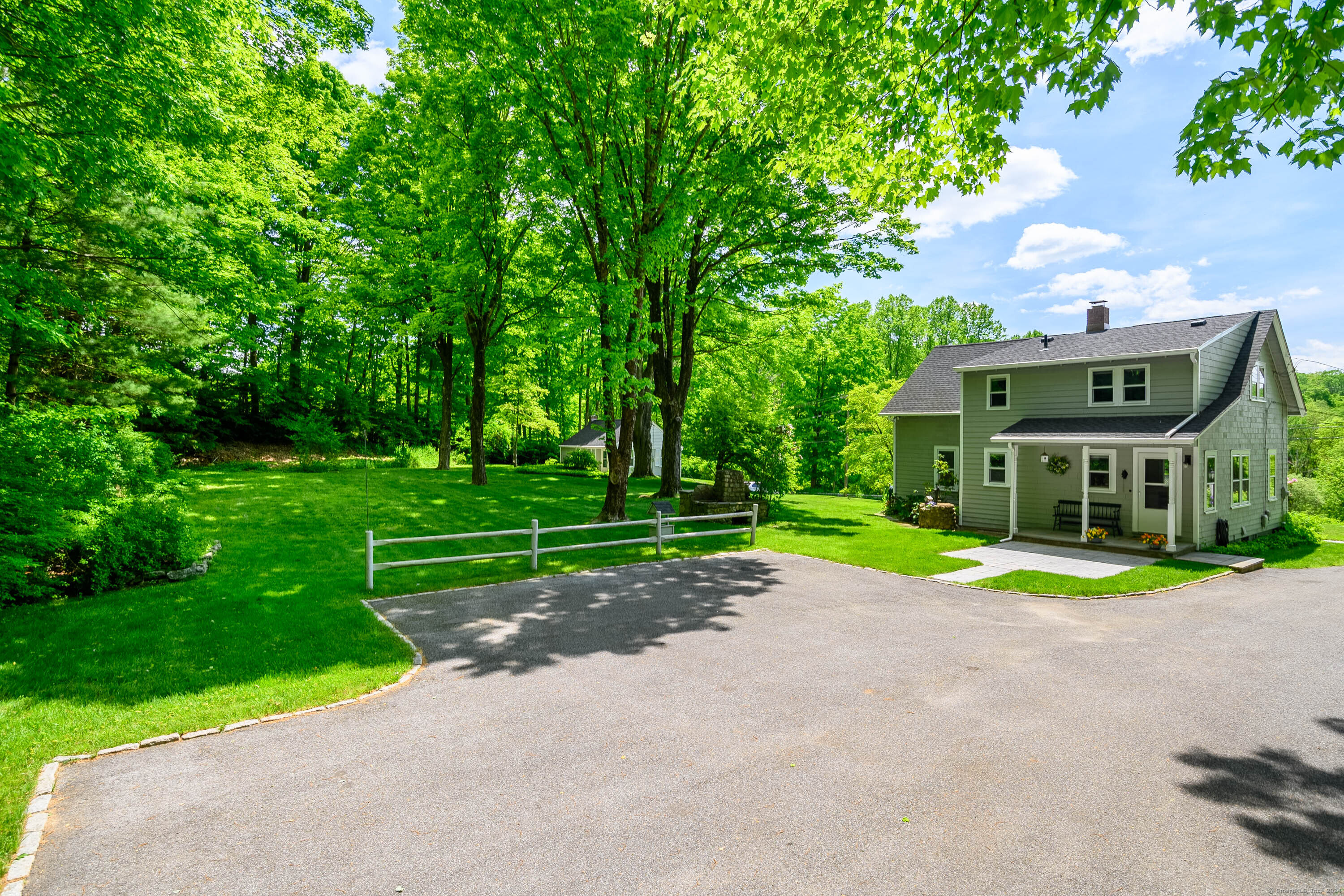 11 Flat Swamp Road